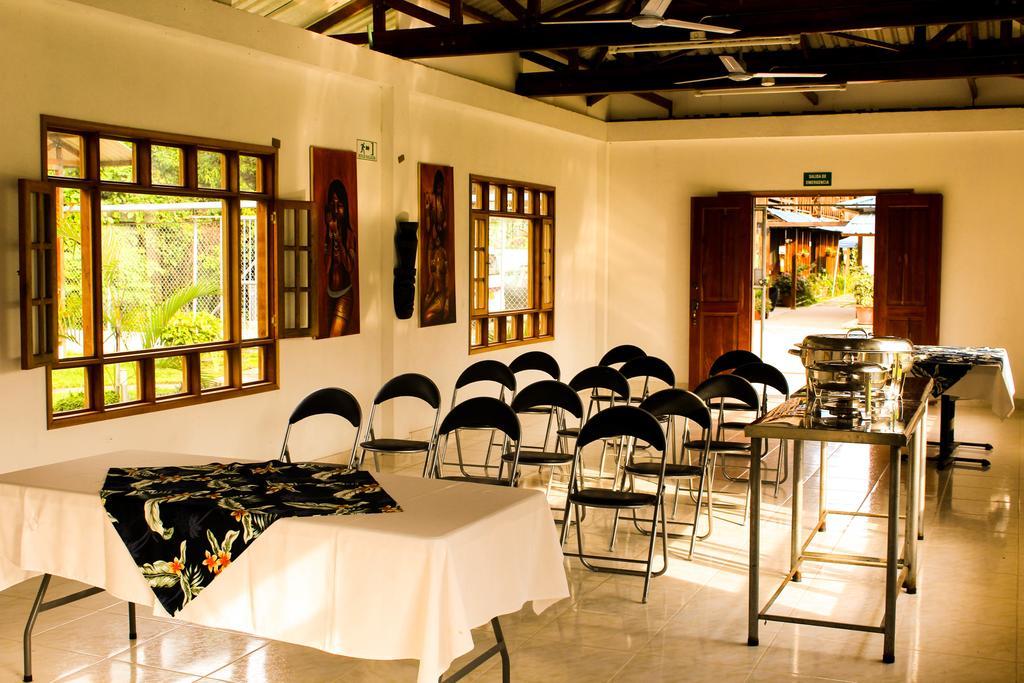 לטיסייה Hotel Utueane מראה חיצוני תמונה