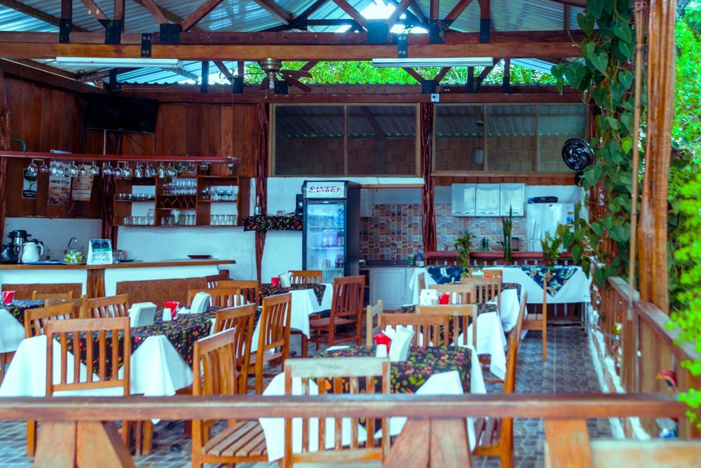לטיסייה Hotel Utueane מראה חיצוני תמונה